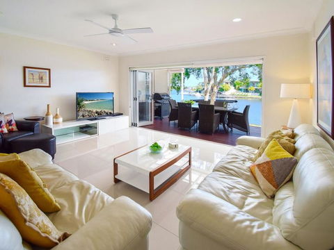 Noosa Entrance Waterfront Resort - Tweed Heads Accommodation 4