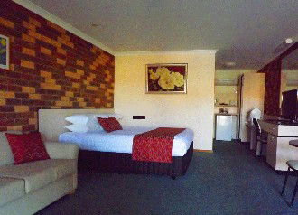 Highway Inn Motel - Tweed Heads Accommodation 2