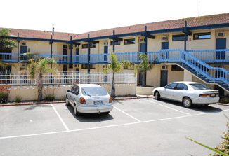Lakes Central Hotel - Tweed Heads Accommodation