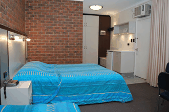 Lakes Central Hotel - Tweed Heads Accommodation 3