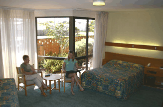 Lakes Central Hotel - Tweed Heads Accommodation 4