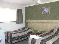 Hanging Rock Family Motel - Tweed Heads Accommodation 1