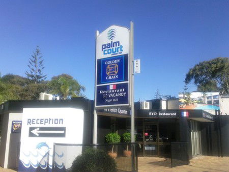 Palm Court Motor Inn - Tweed Heads Accommodation 0