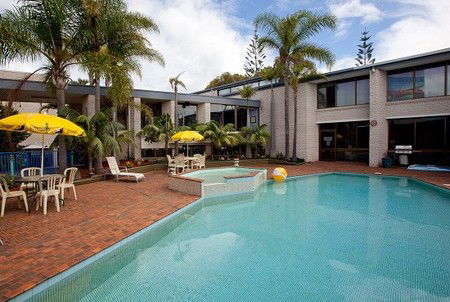Palm Court Motor Inn - Tweed Heads Accommodation 2