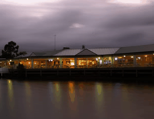 Waterfront Hotel - Tweed Heads Accommodation