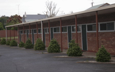 Le Cavalier Court Motel - Tweed Heads Accommodation 2