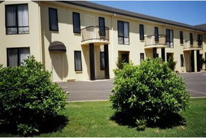 Hopkins House Motel & Apartments - Tweed Heads Accommodation 2