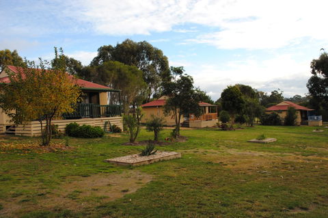 Lakes Entrance Country Cottages - Tweed Heads Accommodation 0