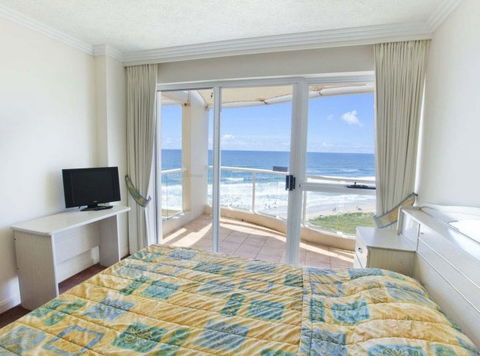 Regency On The Beach - Tweed Heads Accommodation 3