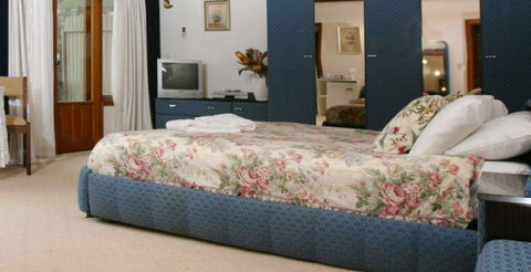 Chalet Swisse Spa Retreat - Tweed Heads Accommodation 1