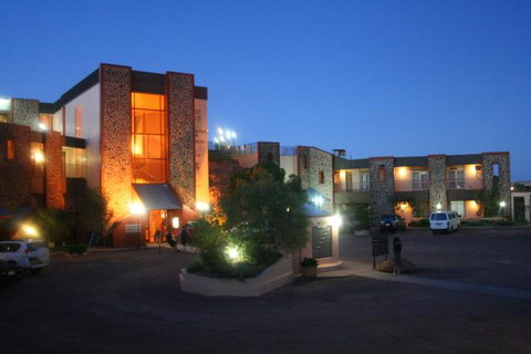 Desert Cave Hotel - Tweed Heads Accommodation 2