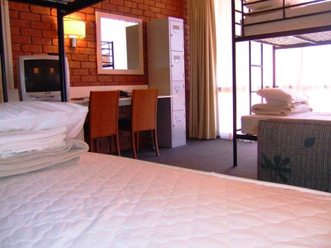Alice In The Territory - Tweed Heads Accommodation 5