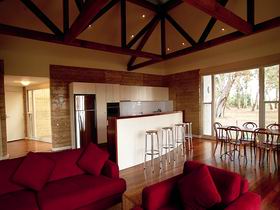 The Menzies Retreat - Tweed Heads Accommodation 0