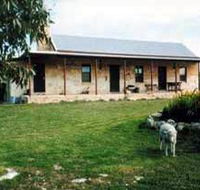 Mt Dutton Bay Woolshed Heritage Cottage - Tweed Heads Accommodation