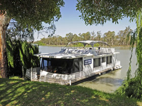Moving Waters Self Contained Moored Houseboat - Tweed Heads Accommodation 0