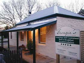 Georgie's Cottage - Tweed Heads Accommodation 0