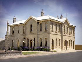 The Customs House - Tweed Heads Accommodation 0