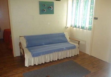 Oaklands Fishing Cottage - Tweed Heads Accommodation 2