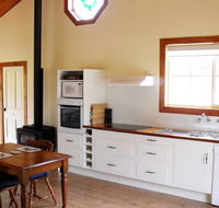 The Old Oak Bed and Breakfast - The Shearing Quarters - Tweed Heads Accommodation