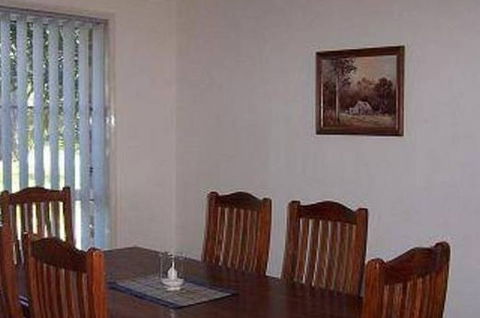 George Street Cottage - Tweed Heads Accommodation 4