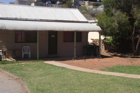 Aly's Cottage - Tweed Heads Accommodation 0