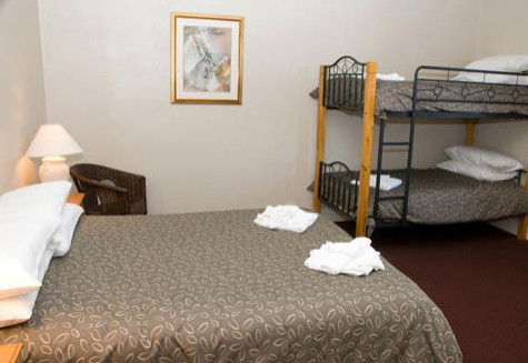Alpine Hotel - Tweed Heads Accommodation 2