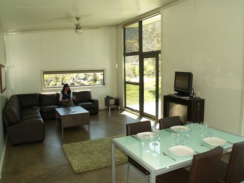 Alpine Habitats - Tweed Heads Accommodation 3