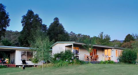 Queens Cottage - Tweed Heads Accommodation 0