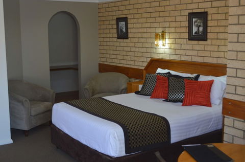 Hilltops Retreat Motor Inn - Tweed Heads Accommodation 4