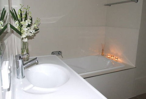 Armidale Executive Short Stay Apartments - Tweed Heads Accommodation 4