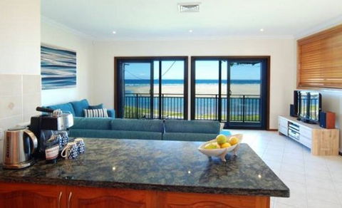 Allure Gerroa - Tweed Heads Accommodation 2