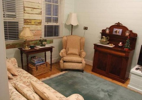 Allwood Cottage - Tweed Heads Accommodation 3