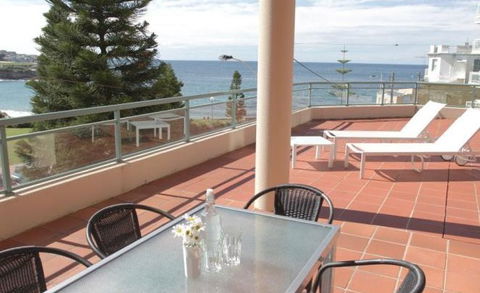 AeA The Coogee View Beachfront Serviced Apartments - Tweed Heads Accommodation 4