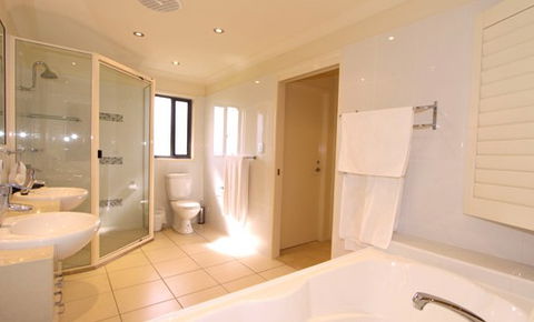 Ocean Paradise Holiday House - Tweed Heads Accommodation 1