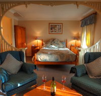 Honeysuckle Cottages and The Rocks Restaurant - Tweed Heads Accommodation
