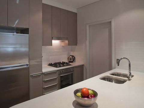 Meriton Serviced Apartments Southport - Tweed Heads Accommodation 2