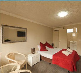 Tropicana Motel - Tweed Heads Accommodation 2