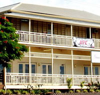 Gracemere Hotel - Tweed Heads Accommodation