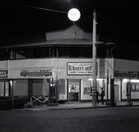 Burnett Hotel - Tweed Heads Accommodation