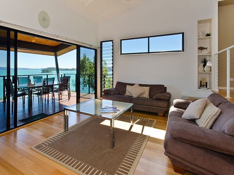 Hamilton Island 'Shorelines' Apartment - Tweed Heads Accommodation 4