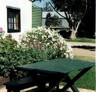 Dunalan Host Farm Cottage - Tweed Heads Accommodation