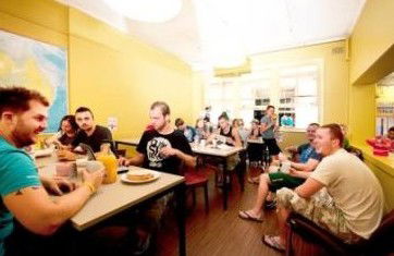 Maze Backpackers And Cb Hotel - Tweed Heads Accommodation 2