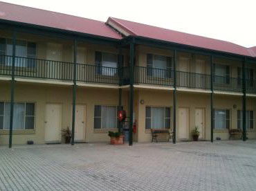 Golden Guitar Motor Inn - Tweed Heads Accommodation 1
