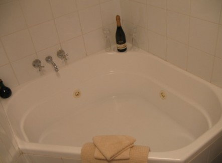 Harrow Cottages - Tweed Heads Accommodation 2