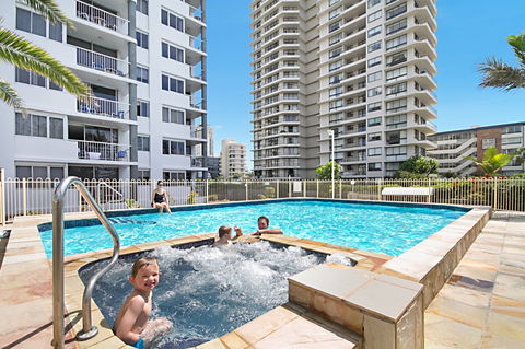 Sandpiper Apartments Broadbeach - Tweed Heads Accommodation 3