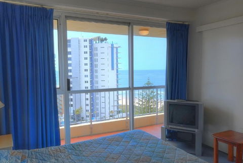 Surfers Beachside Holiday Apartments - Tweed Heads Accommodation 2