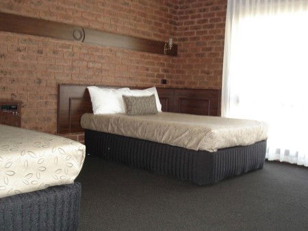 Albury Townhouse - Tweed Heads Accommodation 4