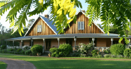 Carriages Country House - Tweed Heads Accommodation