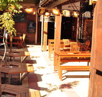 Brecknock Hotel - Tweed Heads Accommodation
