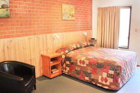 Catalina Motel Lake Macquarie - Tweed Heads Accommodation 1